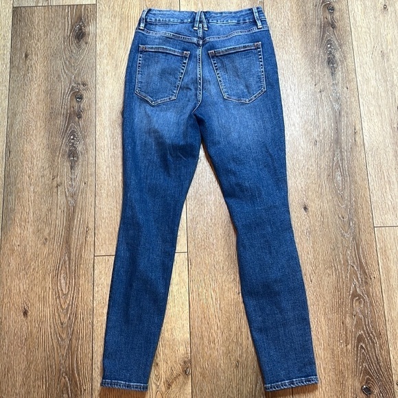 Good American Good Waist Distressed Ankle Jeans in Blue476 Size 8/29 - Picture 3 of 9